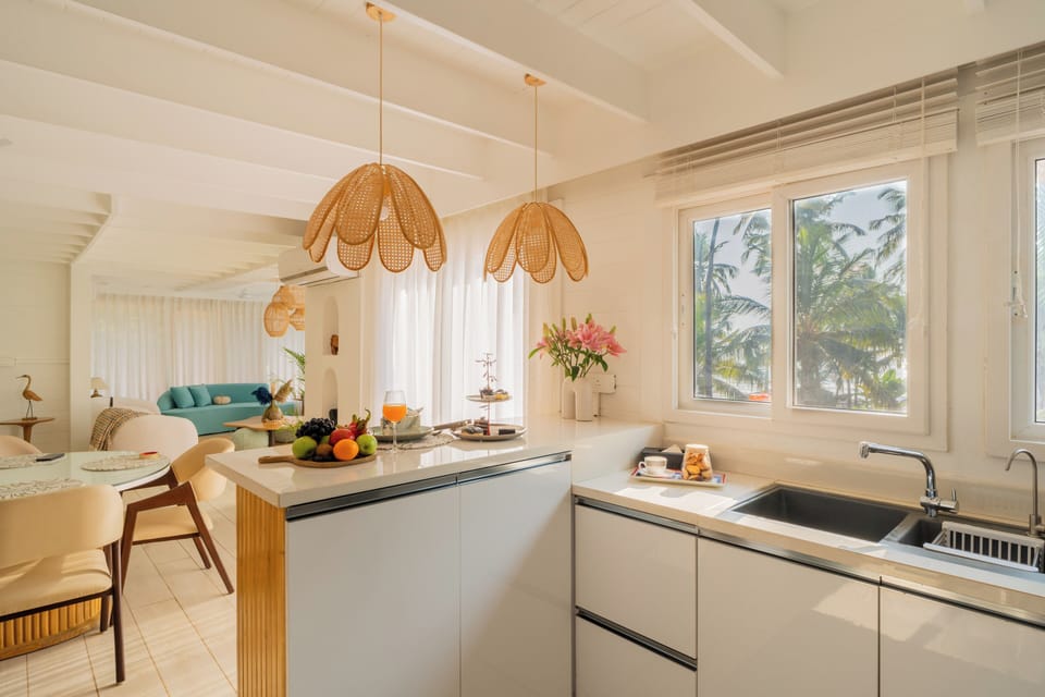 Deluxe Villa, Balcony, Courtyard View | Private kitchen | Toaster