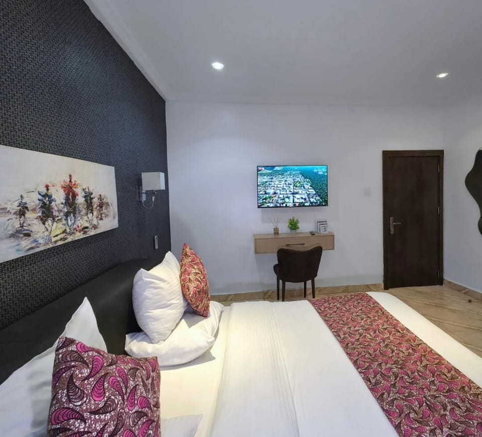 Junior Room, Balcony, City View | Desk, laptop workspace, blackout drapes, soundproofing