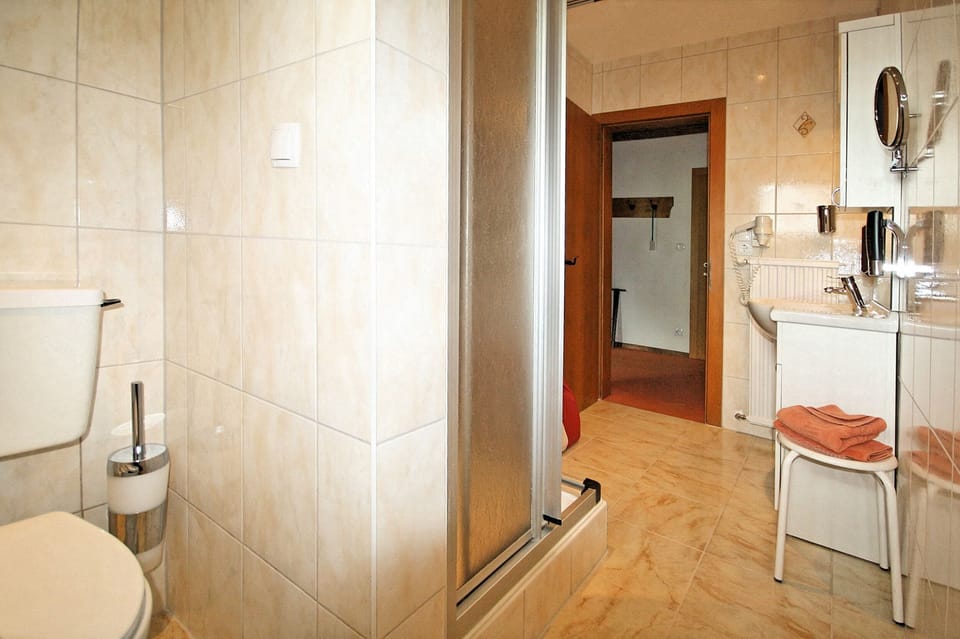 Standard Triple Room, Balcony, Mountain View | Bathroom | Shower, towels, shampoo