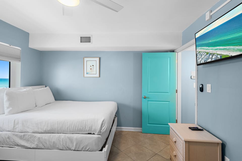 Guest bedroom