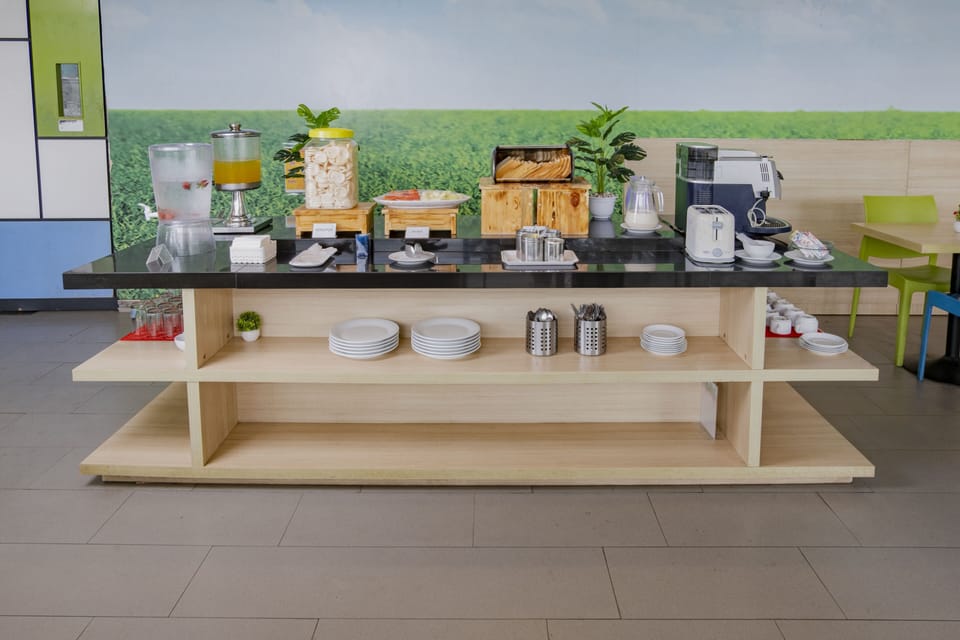 Daily buffet breakfast for a fee