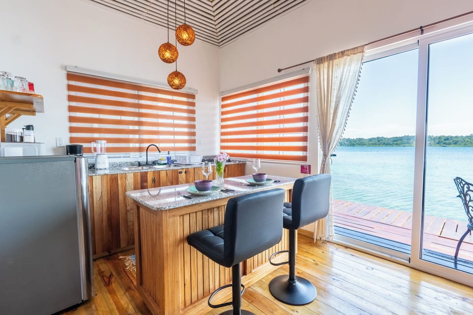 Deluxe Bungalow, Sea View | Private kitchen | Fridge, microwave, stovetop, cookware/dishes/utensils