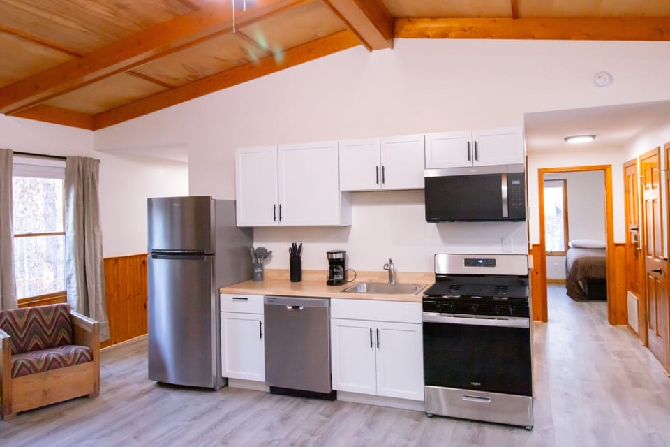 Open and airy, this kitchen is designed for easy meal prep and socializing.