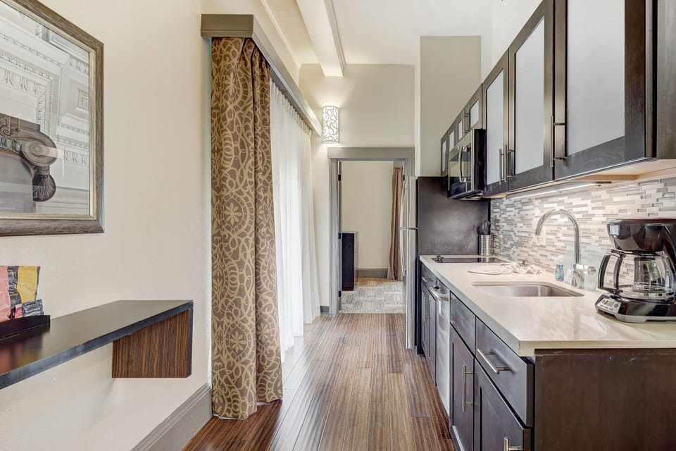 Stylish kitchen featuring sleek cabinetry and modern appliances.