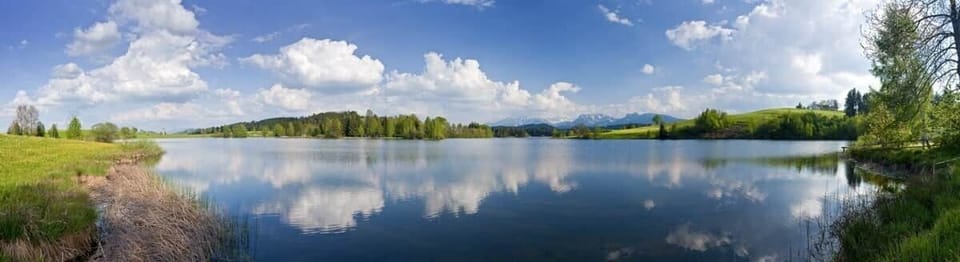 Schwaltenweiher und Seepark Schwaltenweiher
(4km entfernt) - hier leben Ihre Vermieter.

Mieter der Wohnung Wiesenweg haben kostenfreien Zugang!