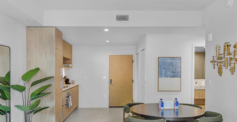 Condo, Balcony, City View | Dining