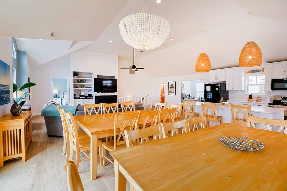 Expansive dining setup with seating for large groups—designed for shared meals and memorable moments.