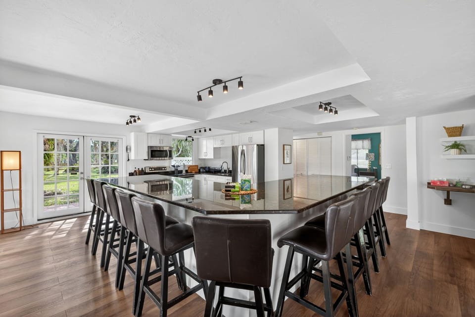 Kitchen Island with plenty of seating