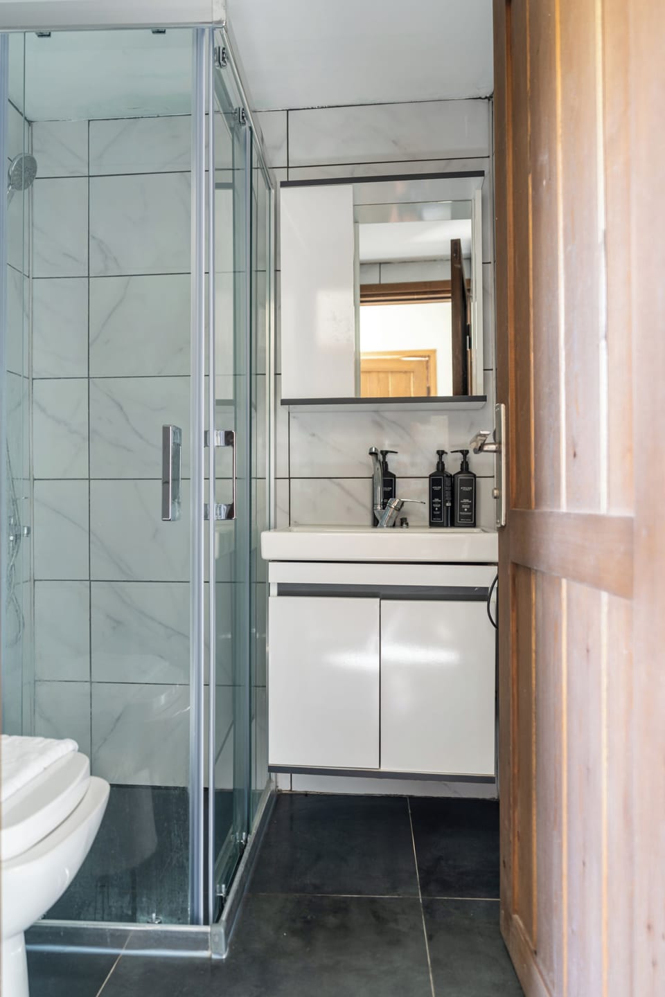 Economy Room, Garden View | Bathroom