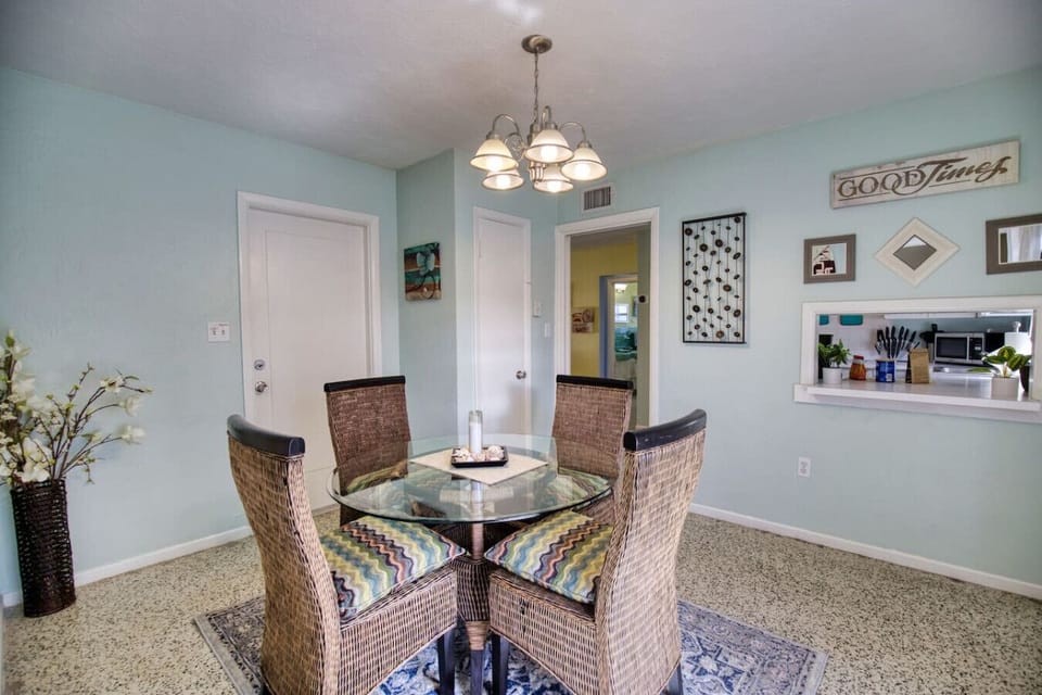 A cozy setting for hosting memorable dinner parties.
