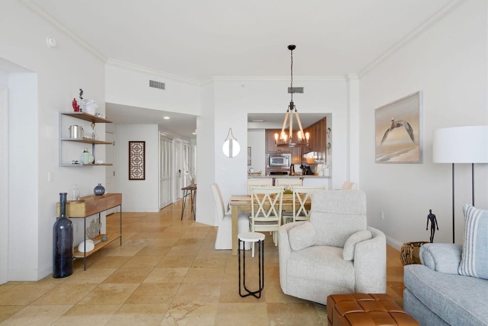 Condo, Multiple Beds (Indigo East 2003) | Living area
