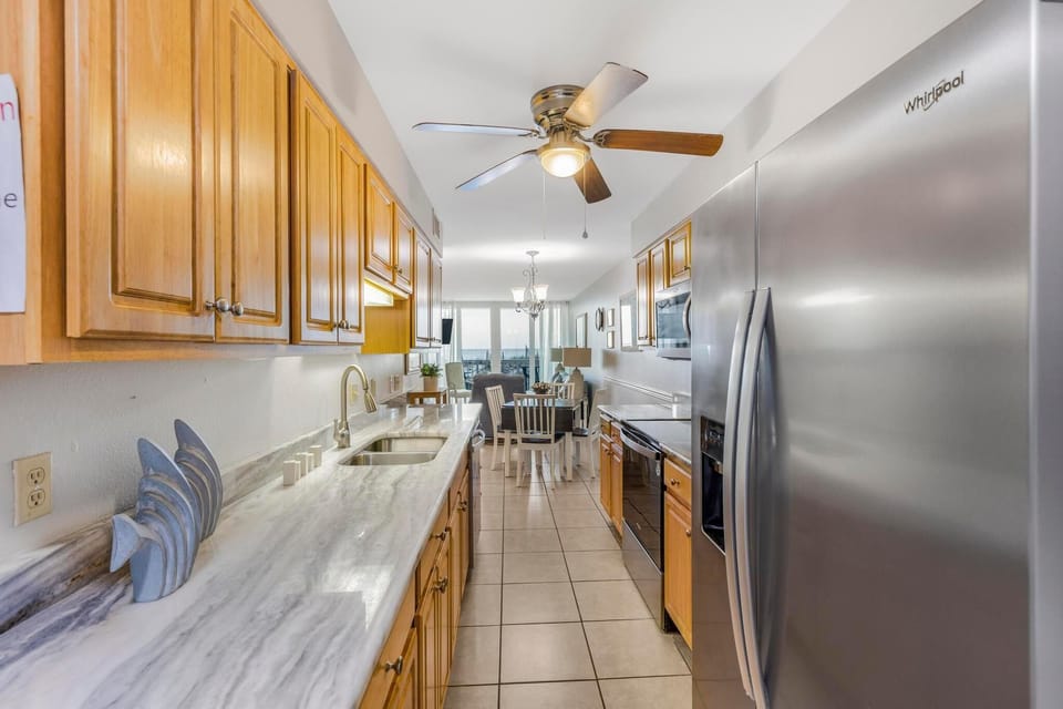Condo, 1 King Bed with Sofa bed (Island Shores 152) | Private kitchen