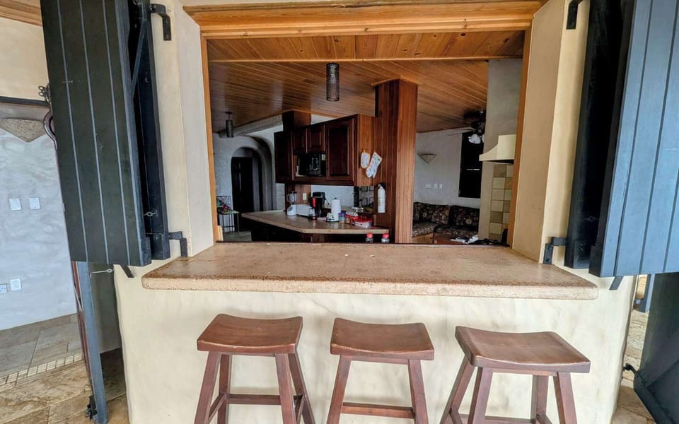 Kitchen Bar