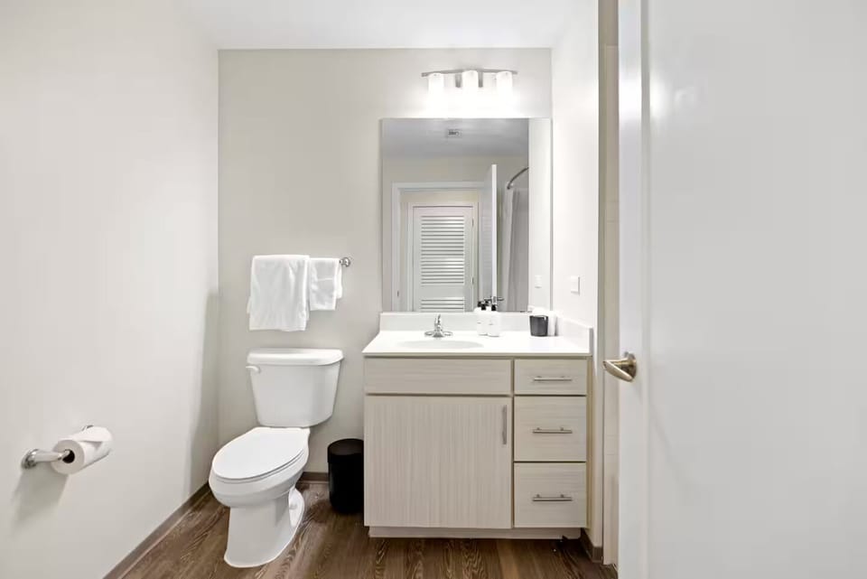 Refresh easily with a bright vanity and fresh towels.