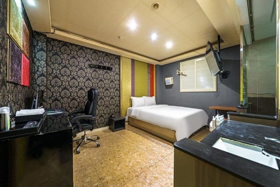 Deluxe Room | Free WiFi