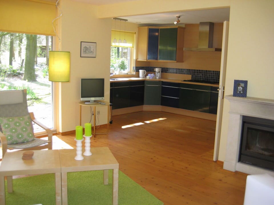 Cabinetry, Furniture, Wood, Countertop, Home Appliance, Interior Design, Houseplant, Table, Flooring, Floor