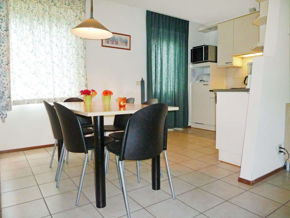 Furniture, Table, Chair, Wood, Cabinetry, Interior Design, Flooring, Kitchen & Dining Room Table, Floor, Curtain
