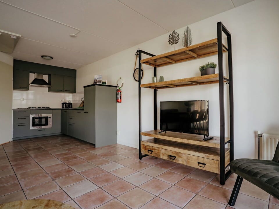 Interior Design, Wall, Flooring, Wood, Ceiling, Furniture, Floor, Room, Lighting, Apartment
