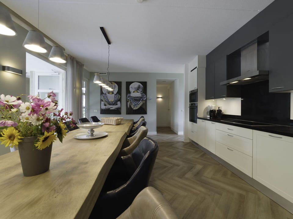 Flower, Table, Furniture, Plant, Picture Frame, Countertop, Cabinetry, Flowerpot, Wood, Interior Design
