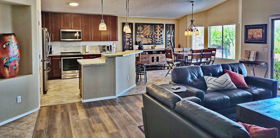 Bright, open floorplan and living space.
