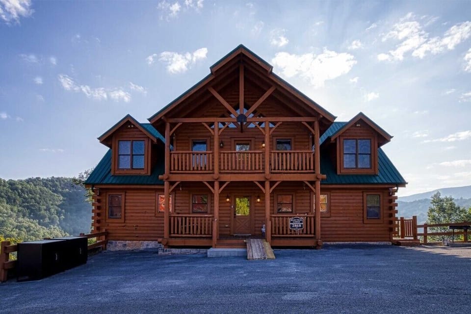 Welcome to Bear Trail Cabin — your private Smoky Mountain escape above the clouds.