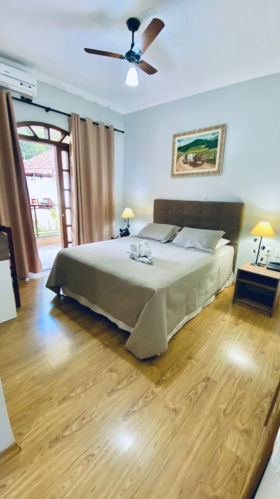 Double Room | Minibar, desk, blackout drapes, iron/ironing board