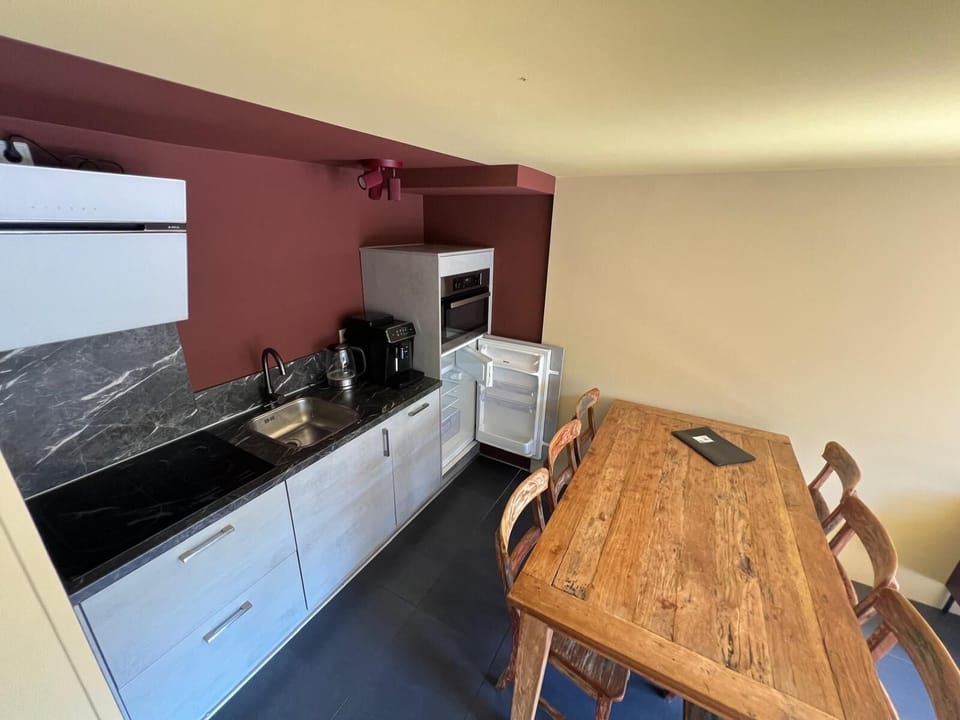 Family Room, 2 Bedrooms | Private kitchen