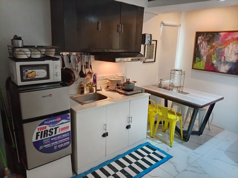 Condo, 1 Bedroom, Pool View | Interior