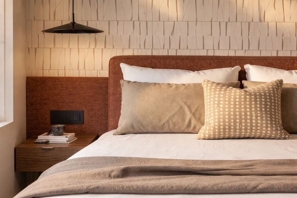 Lower Floor Bedroom, featuring two single beds (0.90x2.00)