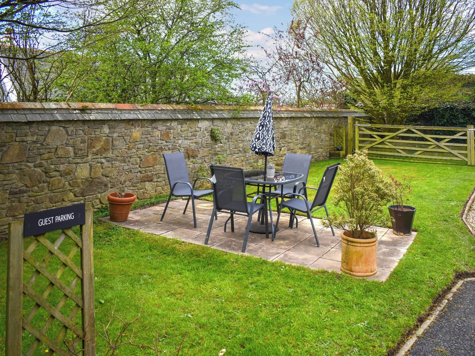 Outdoor | Little Gubbs, West Buckland
