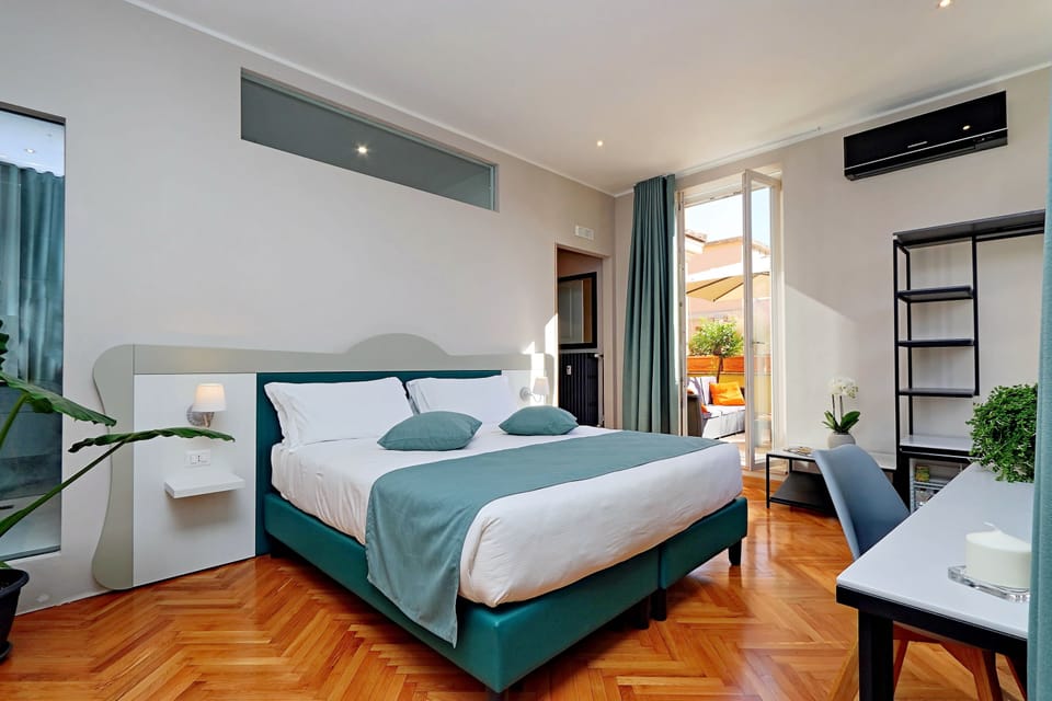 Junior Suite, Terrace | Egyptian cotton sheets, premium bedding, minibar, in-room safe