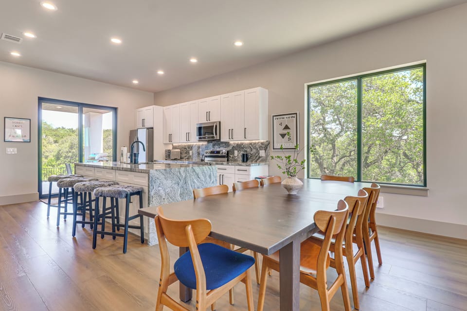 Dining Area | 1st Floor