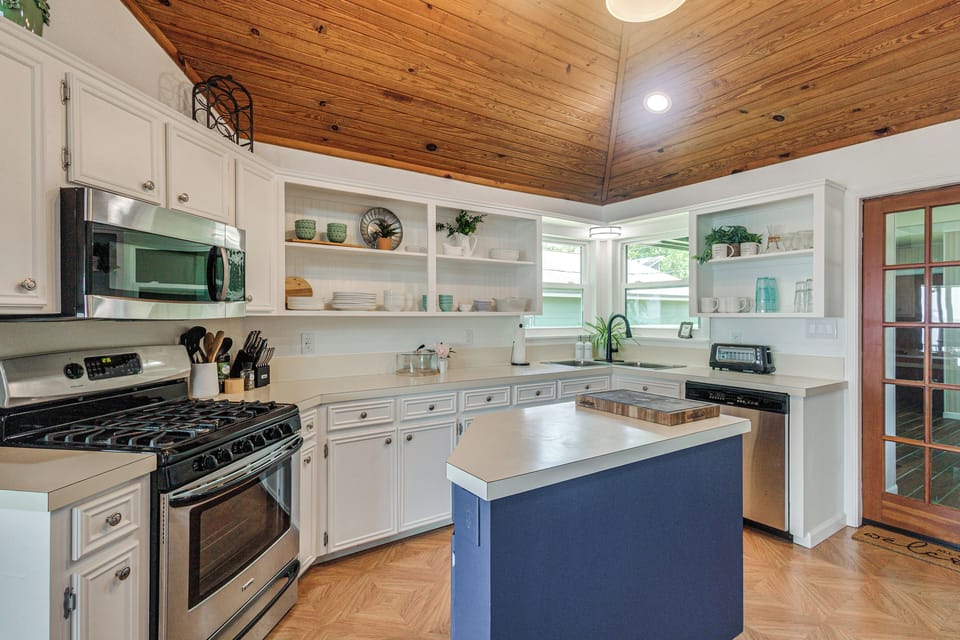 Kitchen | 1st Floor