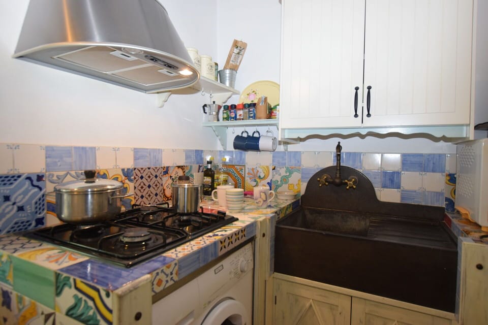 Autumn, Kitchen, Spring, Summer