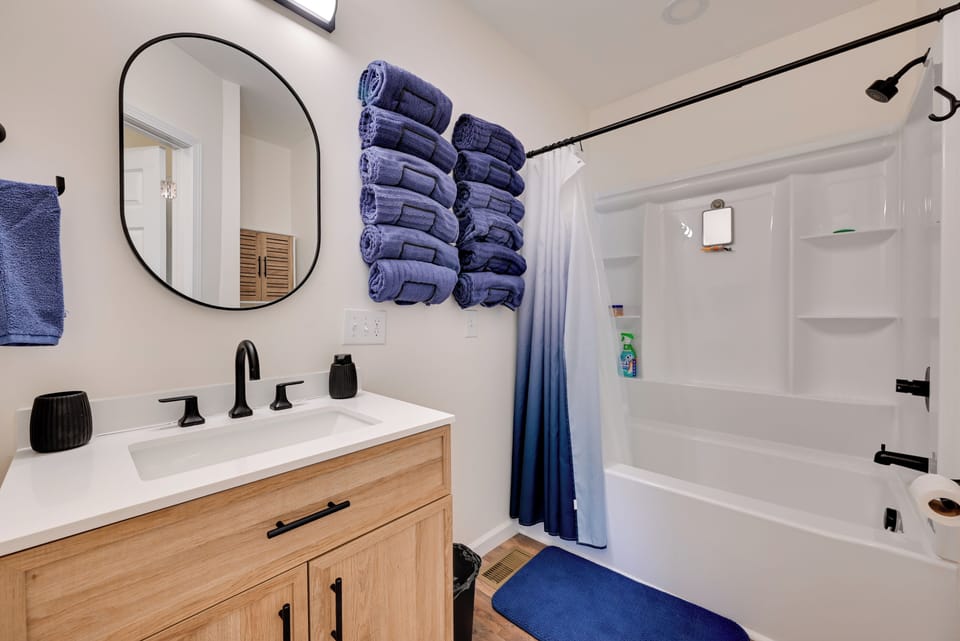 Full Bathroom