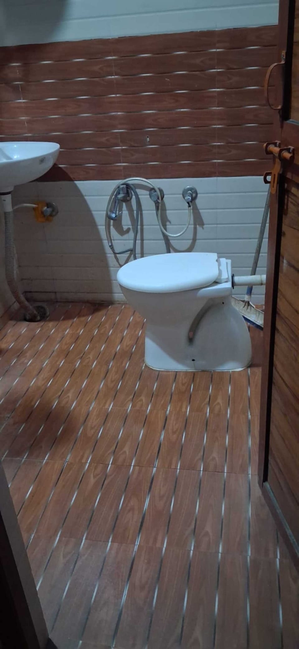 Luxury Room | Bathroom | Shower, soap, shampoo