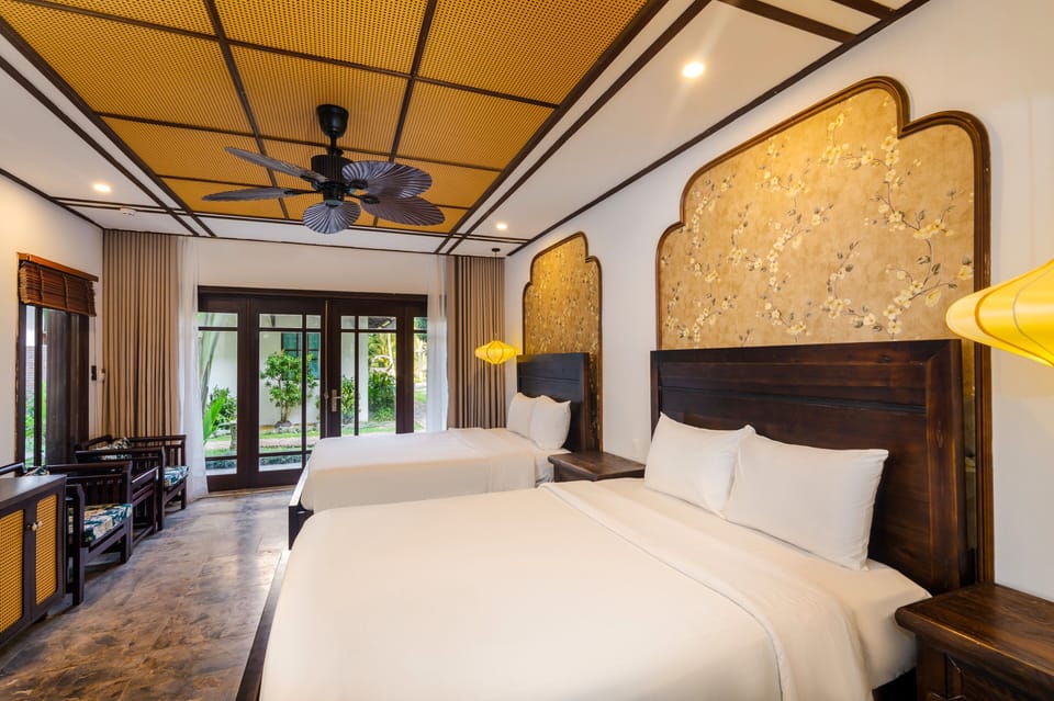 Premium bedding, pillowtop beds, minibar, desk