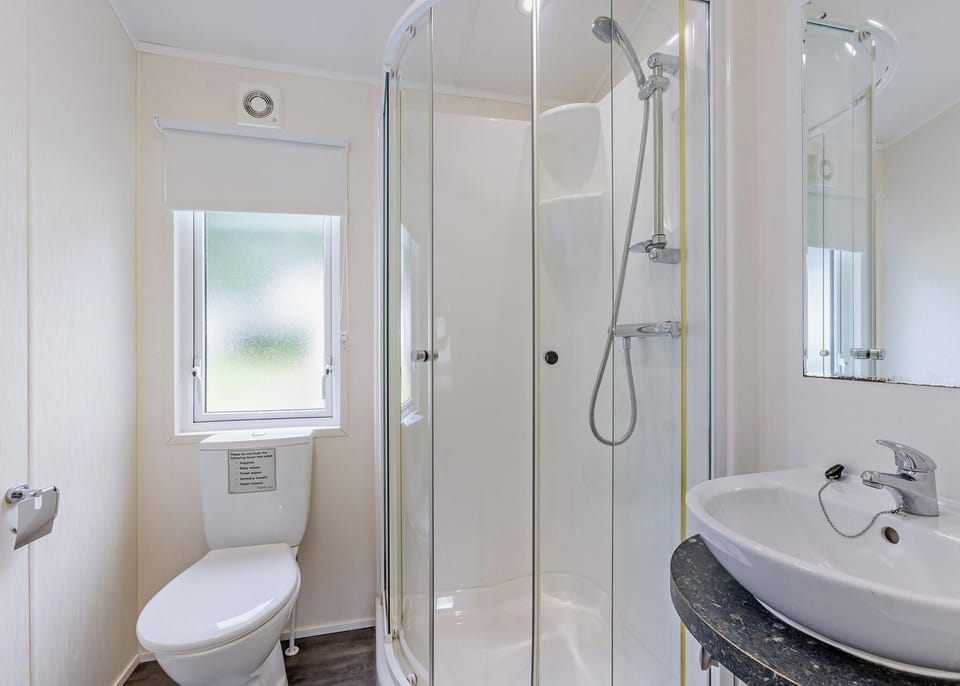 Shower, Bathroom, Toilet
