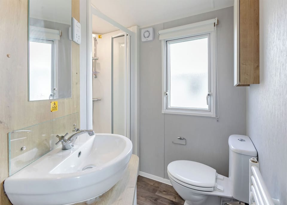 Bathroom, Shower, Toilet, House