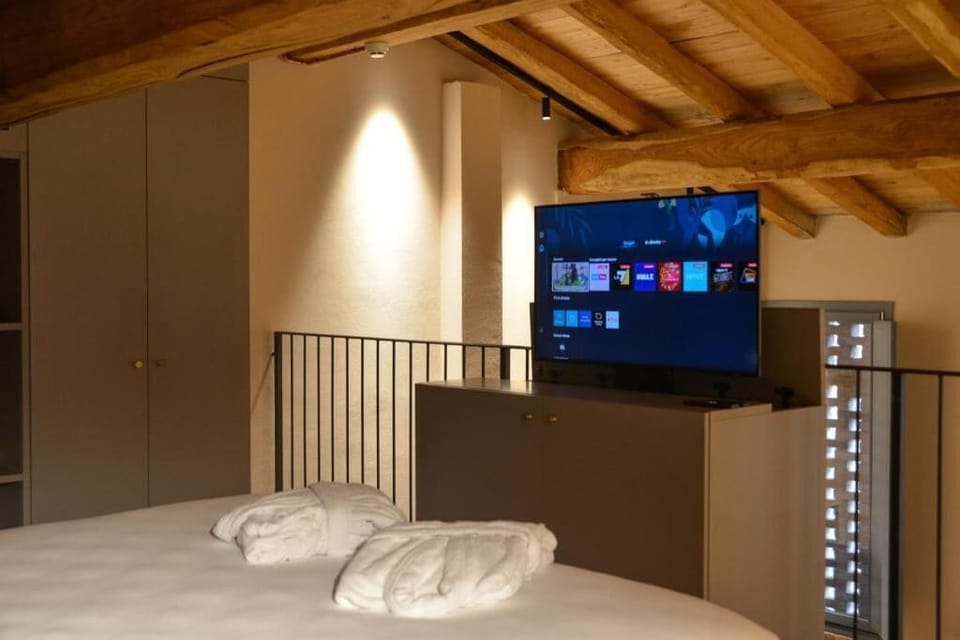 In-room safe, desk, blackout drapes, soundproofing