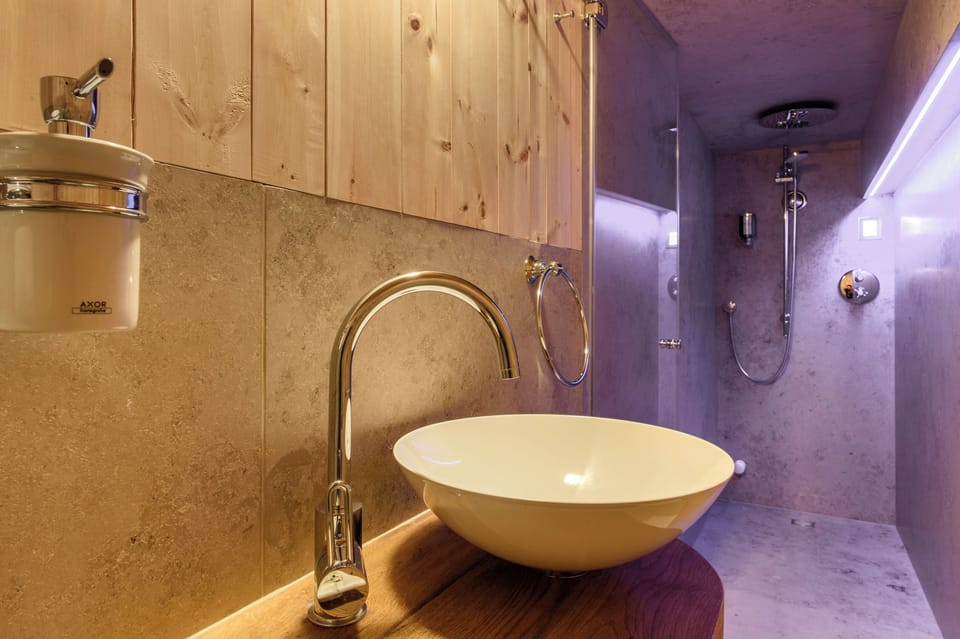 Chalet, 3 Bedrooms, Mountain View | Bathroom