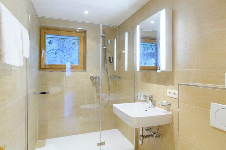 Chalet, 4 Bedrooms, Mountain View | Bathroom | Hair dryer
