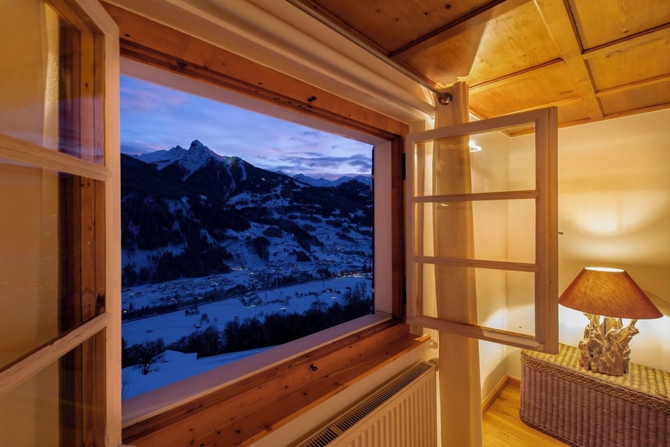 Deluxe Chalet, Mountain View | Interior