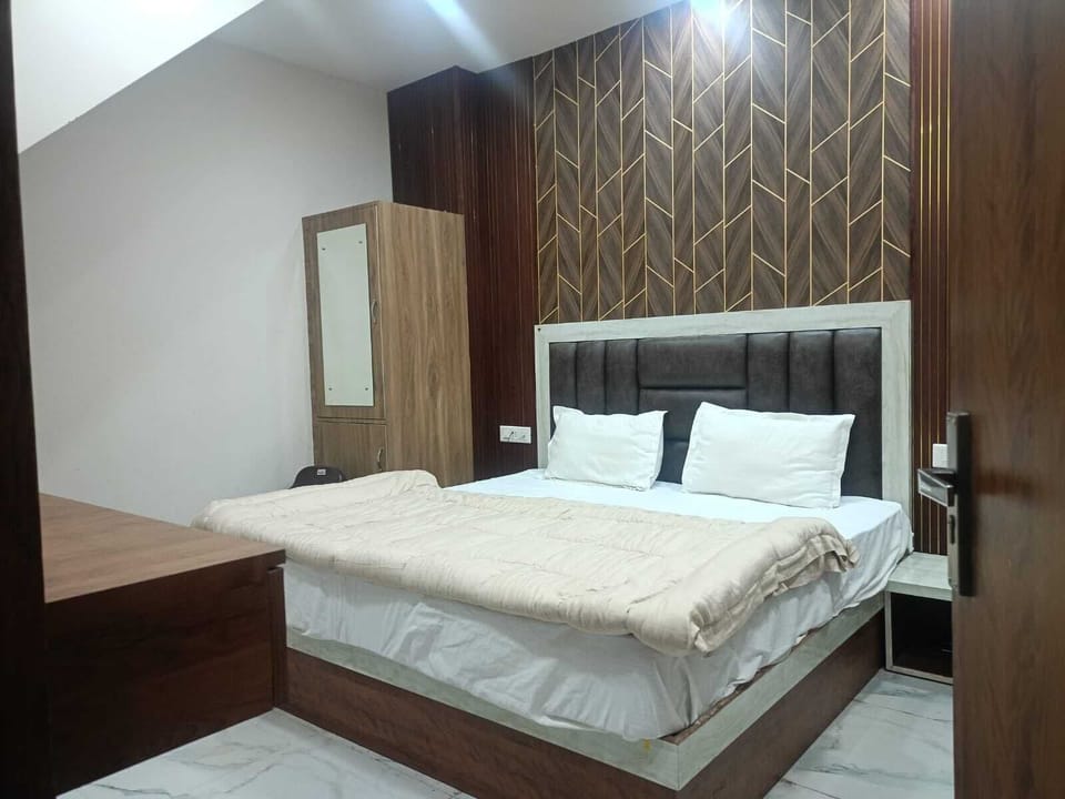 Classic Double Room | Desk, free WiFi