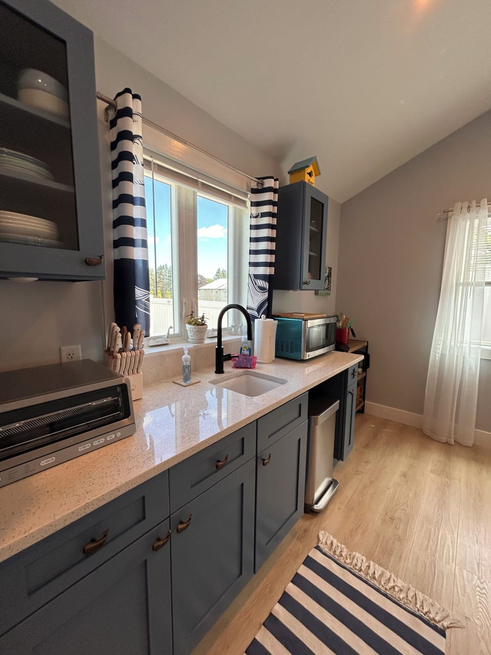 kitchenette.