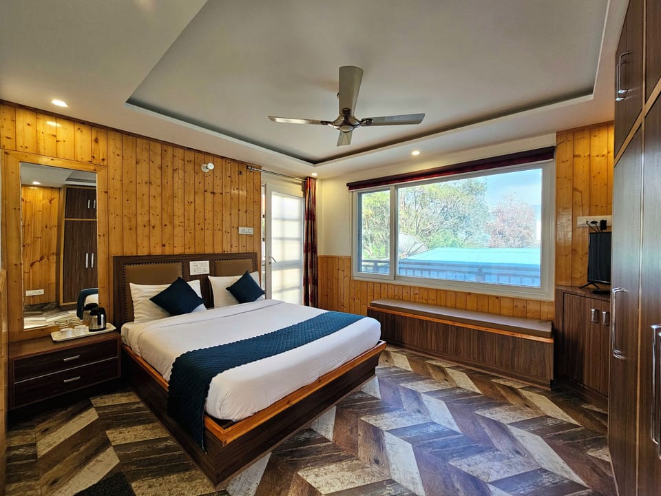 Deluxe Room | Egyptian cotton sheets, premium bedding, down comforters