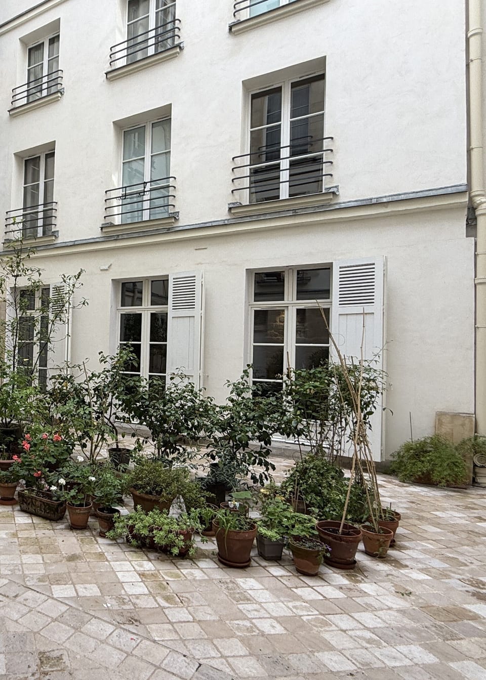 Like a house in the back of charming courtyard