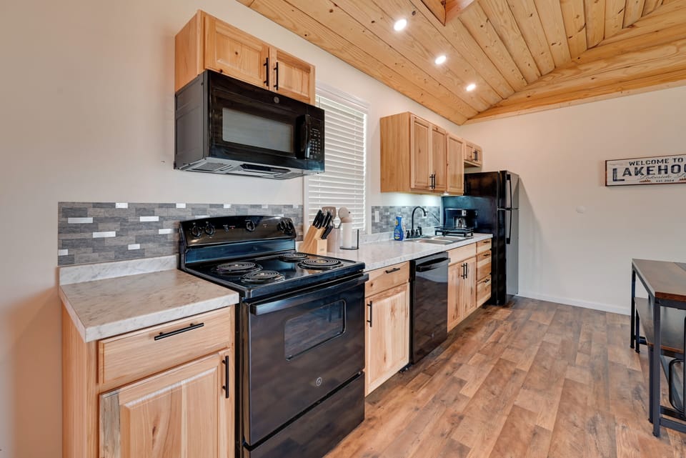 House (2 Bedrooms) | Interior
