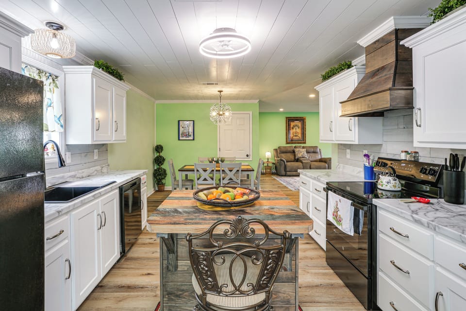 House (2 Bedrooms) | Interior