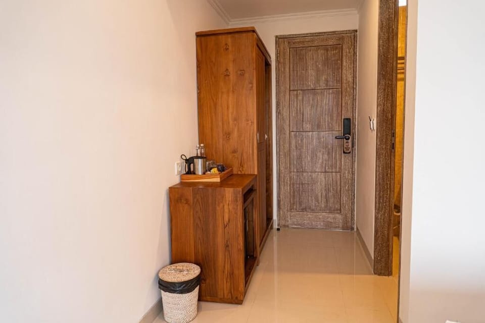 Deluxe Twin Room, Balcony, Garden View | Interior